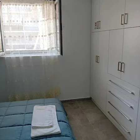 Down Town House With Uni Sence! Апартаменты Афины