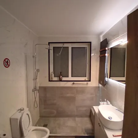 Apartment Down Town House With Uni Sence! Athens